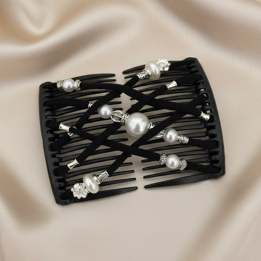 Peigne à cheveux artisanal noir avec lanières noires croisées, perles blanches nacrées et ornements argentés en forme de fleur – Le peigne N°963